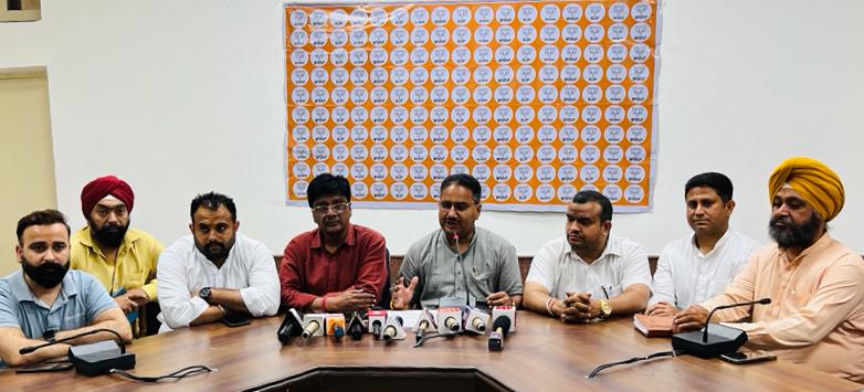 ਓਬੀਸੀ ਵਰਗਾਂ ਨਾਲ ਵਿਤਕਰਾ ਬੰਦ ਕਰਕੇ ਮੌਜੂਦਾ 12 ਫੀਸਦੀ ਰਾਖਵੇਂਕਰਨ ਨੂੰ ਵਧਾ ਕੇ 25 ਫੀਸਦੀ ਕਰੇ ਆਪ ਸਰਕਾਰ: ਰਾਜਿੰਦਰ ਬਿੱਟਾ।