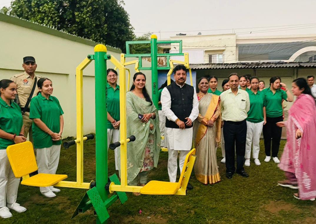 विधायक रमन अरोड़ा ने एच.एम.वी नर्सिंग कॉलेज में ओपन जिम का किया उद्घाटन….