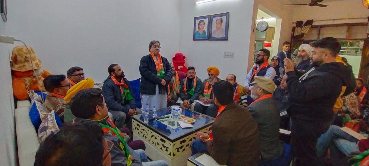 राकेश राठौर ने बूथ कमेटियों की सरंचित ढांचे के विश्लेषण को लेकर भाजपा पदाधिकारियों व मंडल अध्यक्षों से की बैठक।