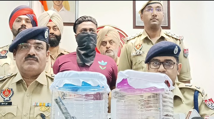 थाना आदमपुर पुलिस ने अवैध पिस्तौल समेत एक गिरफ्तार