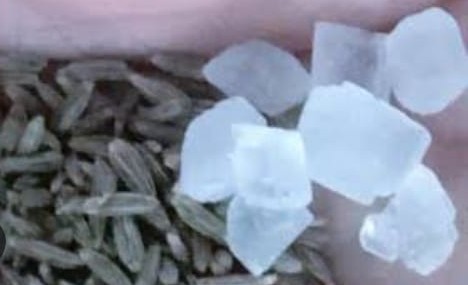 जीरे और मिश्री को ऐसे खा लेने से पथरी के हो जाएंगे टुकड़े-टुकड़े*