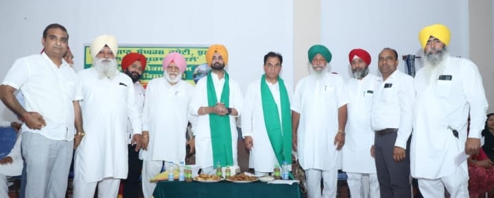 ਆਪ ਉਮੀਦਵਾਰ ਡਾ. ਰਾਜ ਕੁਮਾਰ ਚੱਬੇਵਾਲ ਵਲੋਂ ਦਿੱਲੀ-ਕਟੜਾ ਐਕਸਪ੍ਰੈਸ ਵੇਅ ਕਾਰਨ ਪ੍ਰਭਾਵਿਤ ਕਿਸਾਨਾਂ ਨਾਲ ਖੜਨ ਦਾ ਕੀਤਾ ਅਹਿਦ