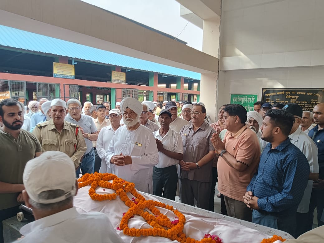 ਸੰਤ ਨਿਰੰਕਾਰੀ ਮਿਸ਼ਨ ਦੀ ਬ੍ਰਾਂਚ ਦੇ ਸੇਵਾਦਲ ਦੇ ਸੰਚਾਲਕ ਬਾਲ ਕ੍ਰਿਸ਼ਨ ਮੋਗਿੰਆ ਬੀਤੇ ਦਿਨੀ ਹੋਏ ਬ੍ਰਹਮਲੀਨ।