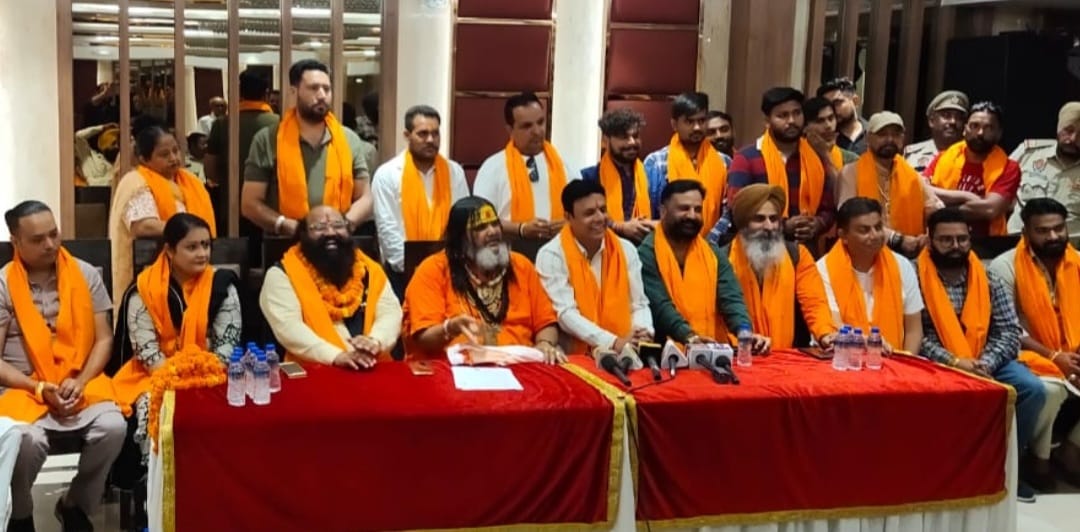 ਉੱਤਰੀ ਭਾਰਤ ਦੇ ਮਸ਼ਹੂਰ ਟ੍ਰਾਸਪੋਟਰ ਲਵ ਲਬਾਨਾ ਆਪਣੇ ਸਾਥੀਆਂ ਸਮੇਤ ਹੋਏ ਸ਼ਿਵ ਸੈਨਾ ਹਿੰਦ ਵਿੱਚ ਸ਼ਾਮਲ, ਨਿਸ਼ਾਂਤ ਸ਼ਰਮਾ 