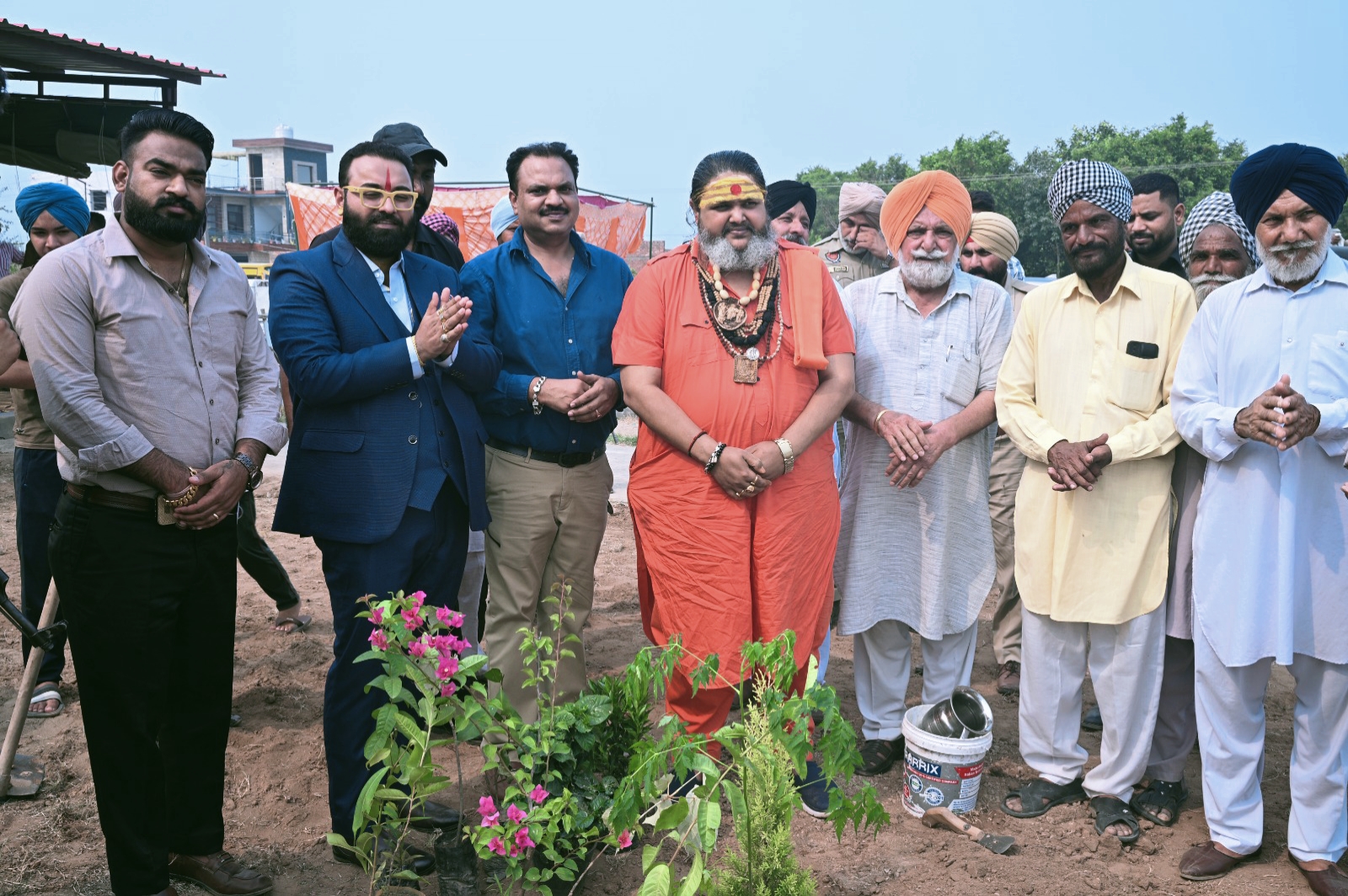 ਸ਼ਿਵ ਸੈਨਾ ਹਿੰਦ ਦੇ ਕੌਮੀ ਪ੍ਰਧਾਨ ਨਿਸ਼ਾਂਤ ਸ਼ਰਮਾ ਨੇ ਪਿੰਡ ਕੁਰੜੀ ਵਿੱਚ ਲਗਾਏ 100 ਤੋਂ ਵੱਧ ਰੁੱਖ