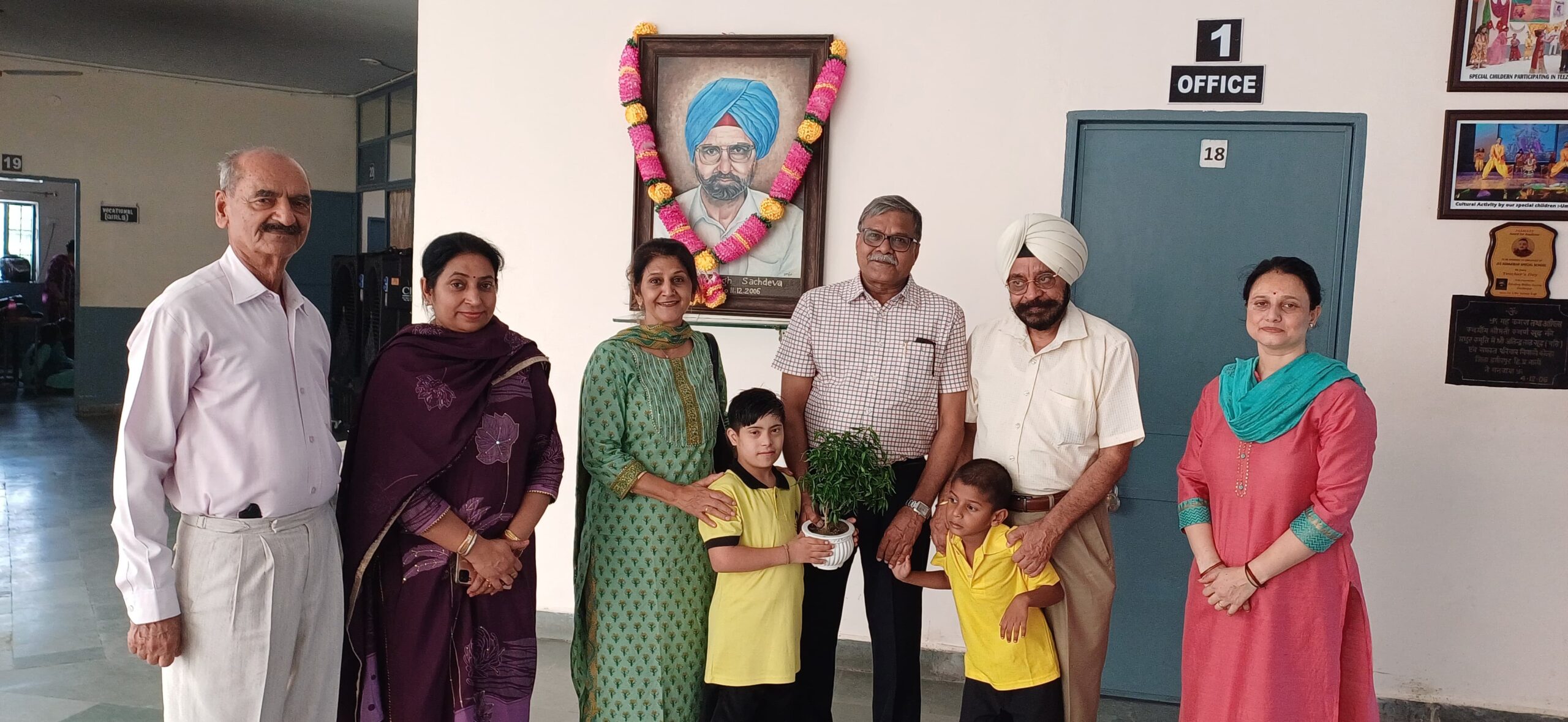 ਕਰਨਲ ਰਵੀ ਦੱਤ ਮੋਦਗਿੱਲ ਵੱਲੋਂ ਆਸ਼ਾ ਕਿਰਨ ਸਕੂਲ ਨੂੰ 71 ਹਜਾਰ ਰੁਪਏ ਦਾਨ