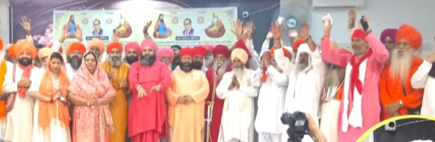 ਗੁਰੂ ਗ੍ਰੰਥ ਸਾਹਿਬ ਵਿੱਚ ਜਿੰਨੇ ਮਹਾਂਪੁਰਸ਼ਾਂ ਦੀ ਬਾਣੀ ਹੈ ਉਹ ਸਭ ਸਤਿਕਾਰਯੋਗ ਗੁਰੂ ਹੀ ਹਨ : ਸੰਤ ਕੁਲਵੰਤ ਰਾਮ ਭਰੋ ਮੁਜਾਰਾ 