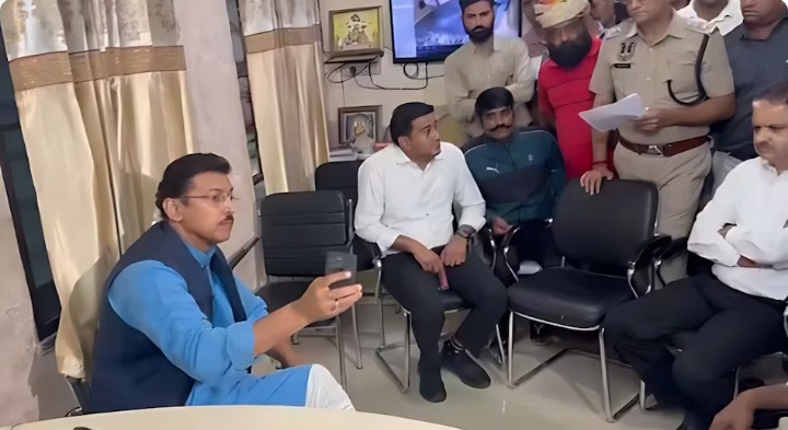 राजस्थान पुलिस का घटिया कारनामा मिलिट्री कमांडो को नंगा कर पीटा और कहे अपशब्द, राज्यवर्धन सिंह राठौर ने की कड़ी निंदा