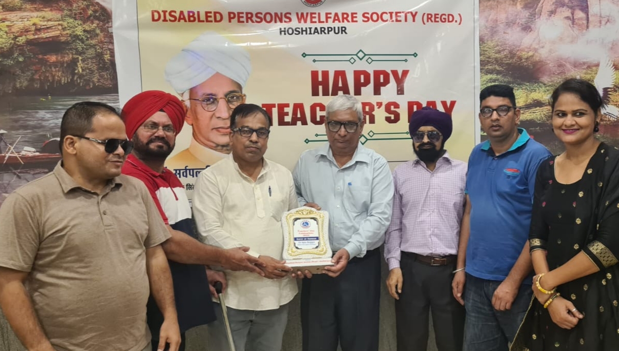 ਵਿਲੱਖਣ ਹੋ ਨਿਬੜਿਆ ਰਾਸ਼ਟਰੀ ਅਧਿਆਪਕ ਦਿਹਾੜੇ ਮੌਕੇ ਡਿਸਏਬਲਡ ਪਰਸਨਜ਼ ਵੈਲਫੇਅਰ ਸੁਸਾਇਟੀ ਵੱਲੋਂ ਉਲੀਕਿਆ ਦਿਵਿਆਂਗ ਅਧਿਆਪਕਾਂ ਦਾ ਸਨਮਾਨ ਸਮਾਰੋਹ 