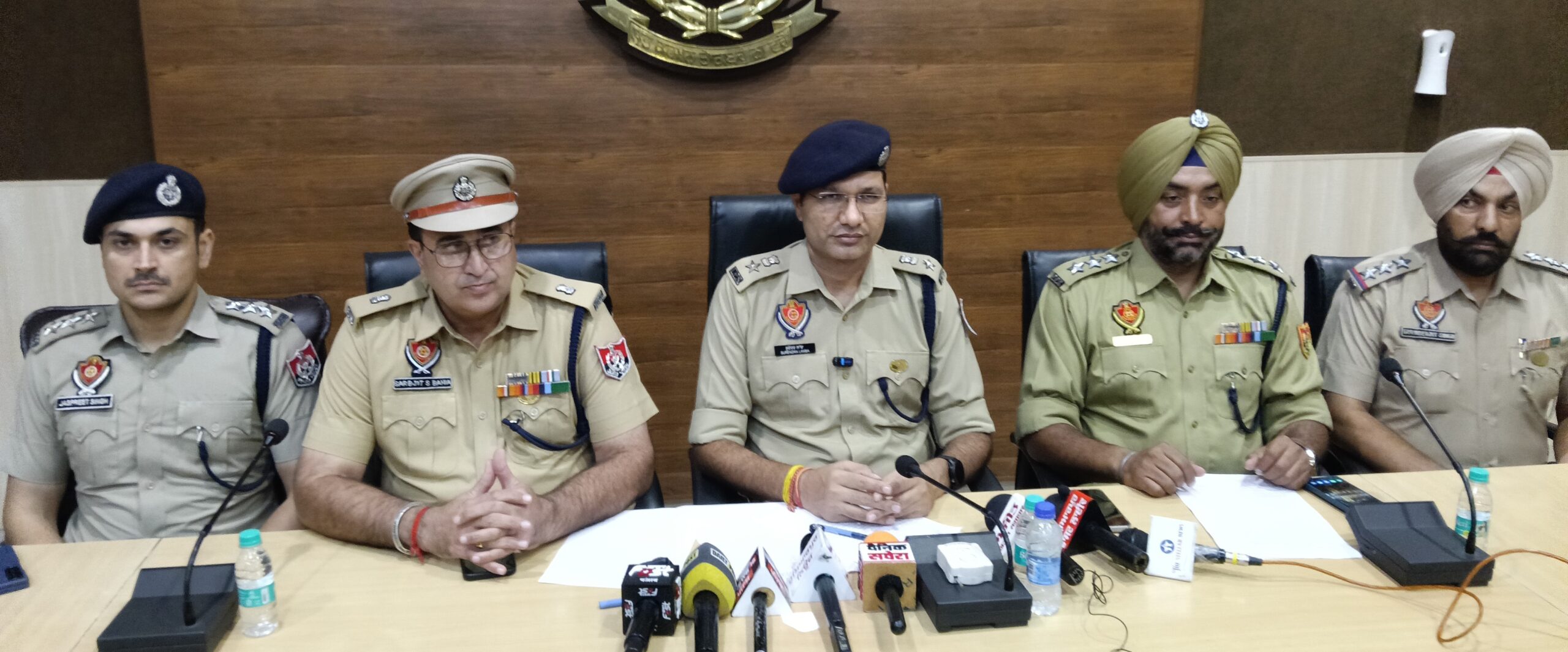 ਥਾਣਾ ਗੜ੍ਹਸੰਕਰ ਵਲੋਂ ਪਿੰਡ ਮੋਰਾਂਵਾਲੀ, ਵਿਖੇ ਹੋਏ 03 ਕਤਲਾਂ ਦੇ ਕਥਿਤ ਦੋਸ਼ੀਆਂ ਨੂੰ ਕੀਤਾ ਤੁਰੰਤ ਗ੍ਰਿਫਤਾਰ : ਐਸ ਐਸ ਪੀ ਲਾਂਬਾ, ਬਾਹੀਆ 