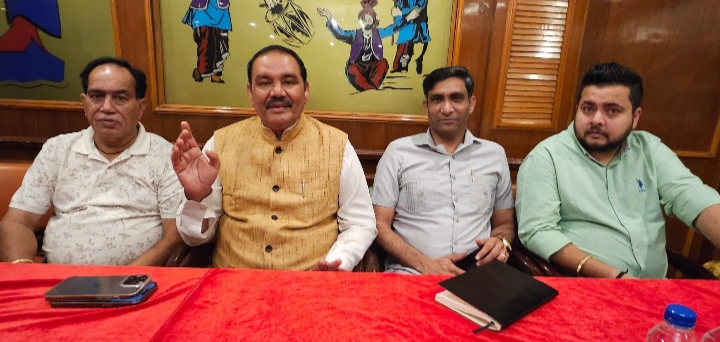 ਕੇਜਰੀਵਾਲ ਸਿਰਫ ਕਿਸਾਨਾਂ ਦੇ ਨਾਂ ‘ਤੇ ਰਾਜਨੀਤੀ ਕਰਦਾ ਹੈ, ਉਸ ਨੂੰ ਕਿਸਾਨਾਂ ਦੇ ਦੁੱਖ ਦਰਦ ਨਾਲ ਕੋਈ ਲੈਣਾ-ਦੇਣਾ ਨਹੀਂ : ਸਾਂਪਲਾ