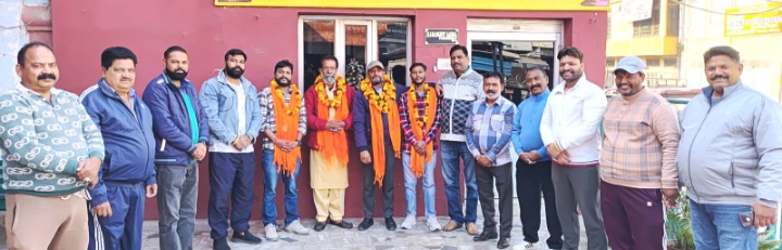 ਸਫਾਈ ਕਰਮਚਾਰੀ ਯੂਨੀਅਨ ਦੇ ਬਲਰਾਮ ਭੱਟੀ ਚੇਅਰਮੈਨ ਤੇ    ਜੈ ਗੋਪਾਲ ਉਪ-ਚੇਅਰਮੈਨ ਨਿਯੁਕਤ : ਪ੍ਰਧਾਨ ਕਰਨਜੋਤ ਆਦੀਆ  