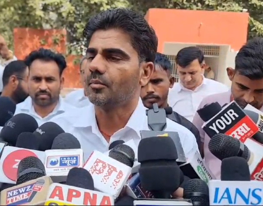 चौपटा ब्लॉक समिति चेयरमैन के खिलाफ अविश्वास प्रस्ताव  -30 में से 26 पार्षदों ने सौंपा अविश्वास प्रस्ताव