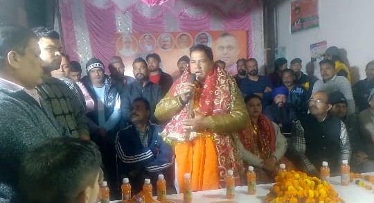 ਜਲੰਧਰ ਦੇ ਵਾਰਡ ਨੰਬਰ 74 ਤੋਂ ਭਾਜਪਾ ਦੇ ਜੇਤੂ ਉਮੀਦਵਾਰ ਰਵੀ ਕੁਮਾਰ ਨੇ ਡੋਰ ਟੂ ਡੋਰ ਕਰਕੇ ਲੋਕਾਂ ਦਾ ਕੀਤਾ ਧੰਨਵਾਦ