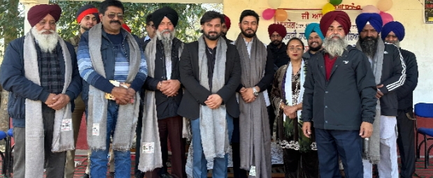 ਵਿਧਾਇਕ ਡਾ. ਈਸ਼ਾਂਕ ਕੁਮਾਰ ਨੇ ਸਿੱਖਿਆ ਦੇ ਖੇਤਰ ਵਿੱਚ ਉਤਕ੍ਰਿਸ਼ਟ ਕੰਮ ਕਰਨ ਵਾਲਿਆਂ ਨੂੰ ਸਨਮਾਨਿਤ ਕੀਤਾ