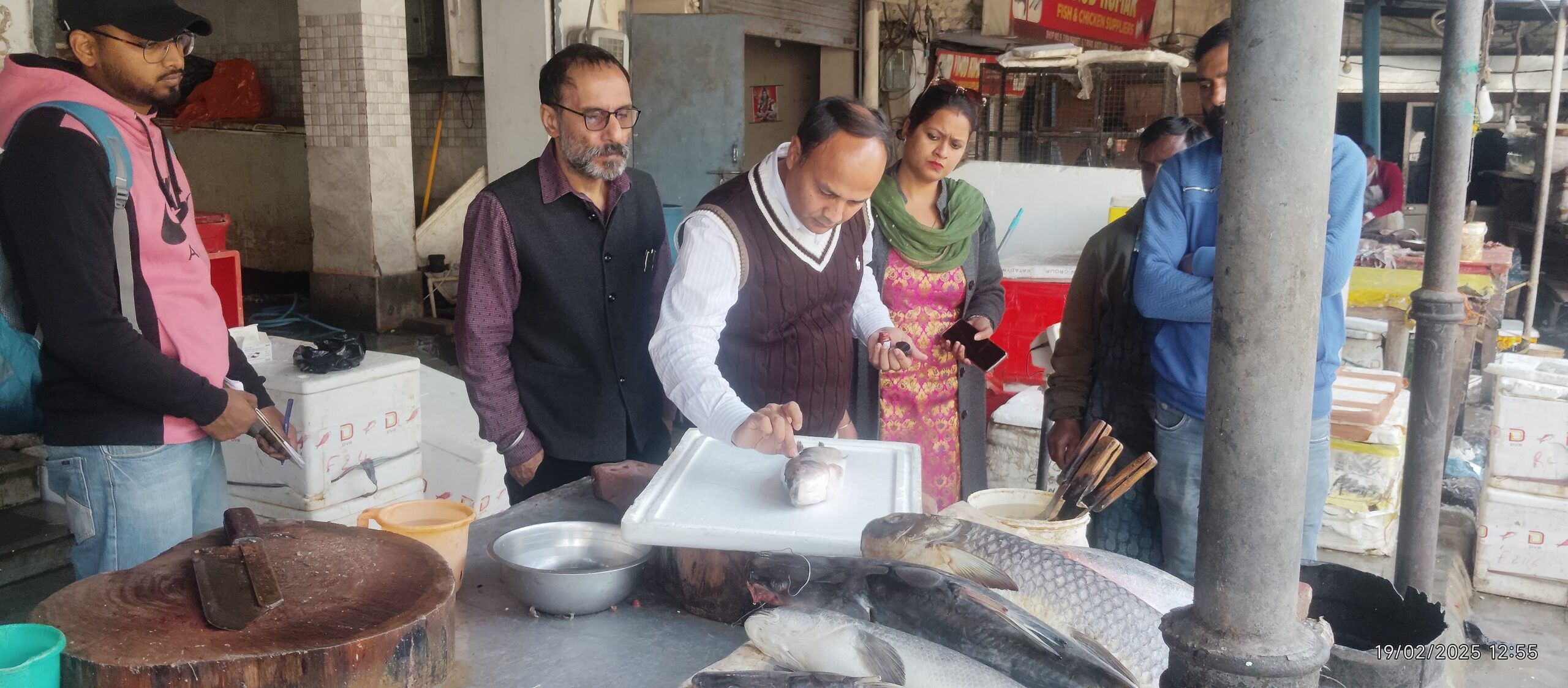 ਫੂਡ ਸੇਫ਼ਟੀ ਵਿਭਾਗ ਵੱਲੋਂ ਜਲੰਧਰ ਦੀ ਮੱਛੀ ਮਾਰਕੀਟ ’ਚ ਚੈਕਿੰਗ