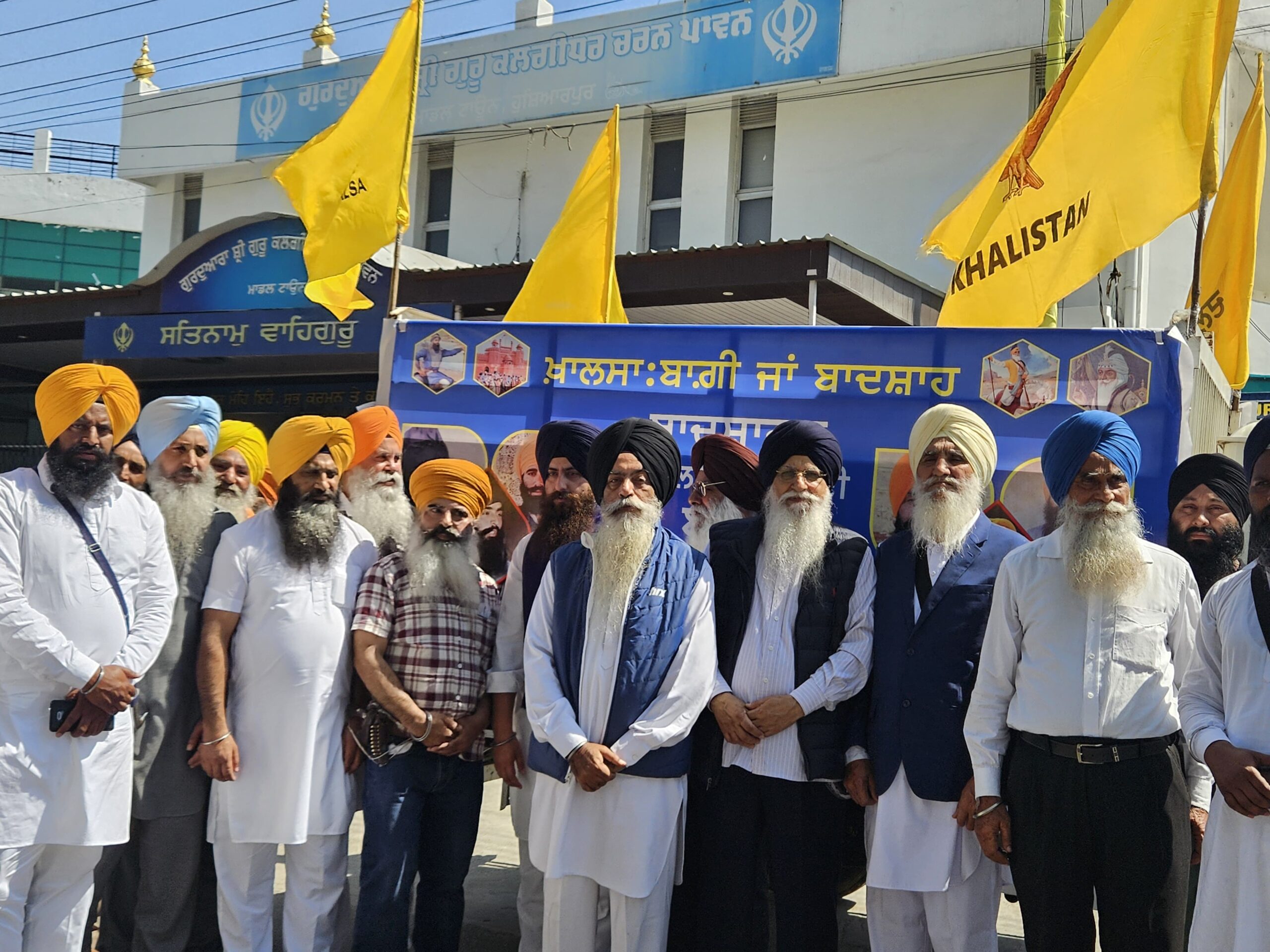 ਸੁਖਬੀਰ ਦੇ ਝੂਠੇ ਹੰਕਾਰ ਨੂੰ ਸੰਤੁਸ਼ਟ ਕਰਨ ਲਈ ਜਥੇਦਾਰਾਂ ਦਾ ਨਿਰਾਦਰ ਕੀਤਾ : ਦਲ ਖਾਲਸਾ 