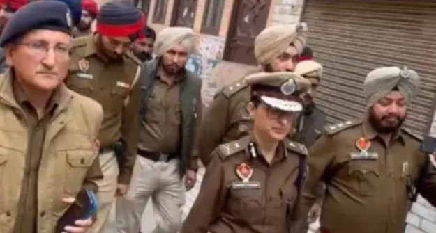 ਪੁਲਿਸ ਕਮਿਸ਼ਨਰ ਧਨਪ੍ਰੀਤ ਕੌਰ ਨੇ ਕੱਸਿਆ ਨਸ਼ਾ ਤਸਕਰਾਂ ਤੇ ਸ਼ਿਕੰਜਾ 11 ਜਗਹਾ ਤੇ ਕੀਤੀ ਛਾਪੇਮਾਰੀ 