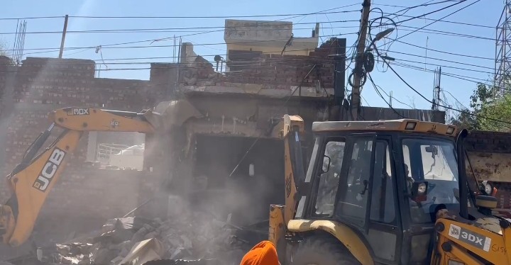 ਕਮਿਸ਼ਨਰੇਟ ਪੁਲਿਸ ਜਲੰਧਰ”ਯੁੱਧ ਨਸ਼ੇ ਦੇ ਵਿਰੁੱਧ” ਮੁਹਿੰਮ ਤਹਿਤ ਨਸ਼ਾ ਤਸਕਰਾਂ ਤੇ ਕੱਸਿਆ ਸ਼ਿਕੰਜਾ