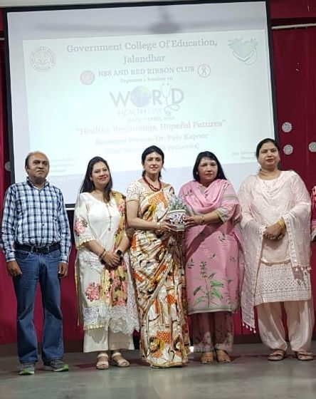 विश्व स्वास्थ्य दिवस के उपलक्ष्य में अलास्का चौक के पास स्थित गवर्नमेंट कॉलेज ऑफ एजुकेशन में किया गया एक विशेष कार्यक्रम आयोजित