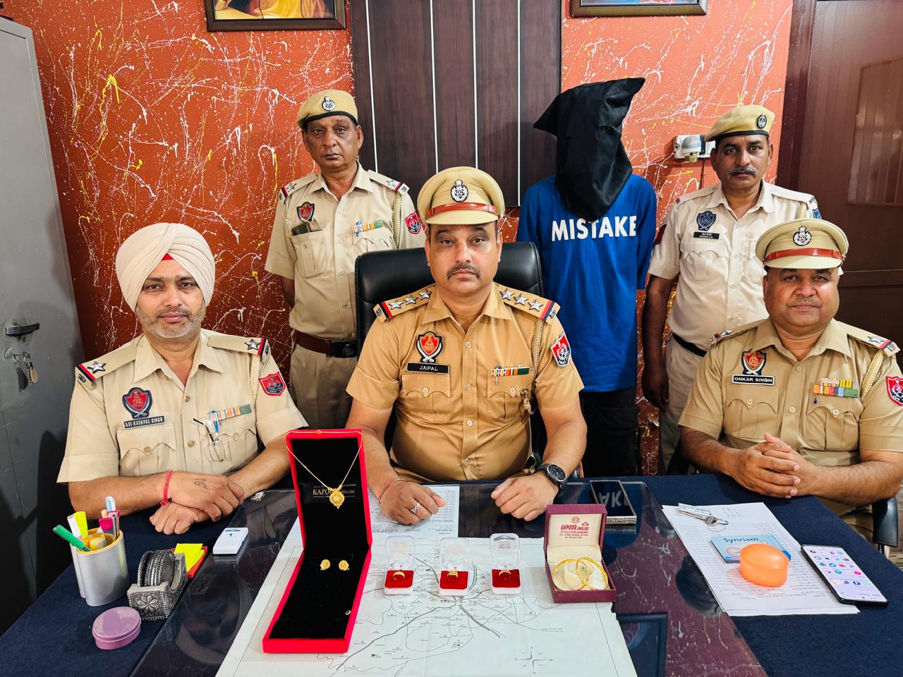 ਚੋਰੀ ਕੀਤੇ ਸੋਨੇ ਦੇ ਗਹਿਣਿਆ ਸਮੇਤ ਕਥਿਤ ਚੋਰ ਚੜਿਆ ਪੁਲਿਸ ਦੇ ਅੜਿਕੇ ! 