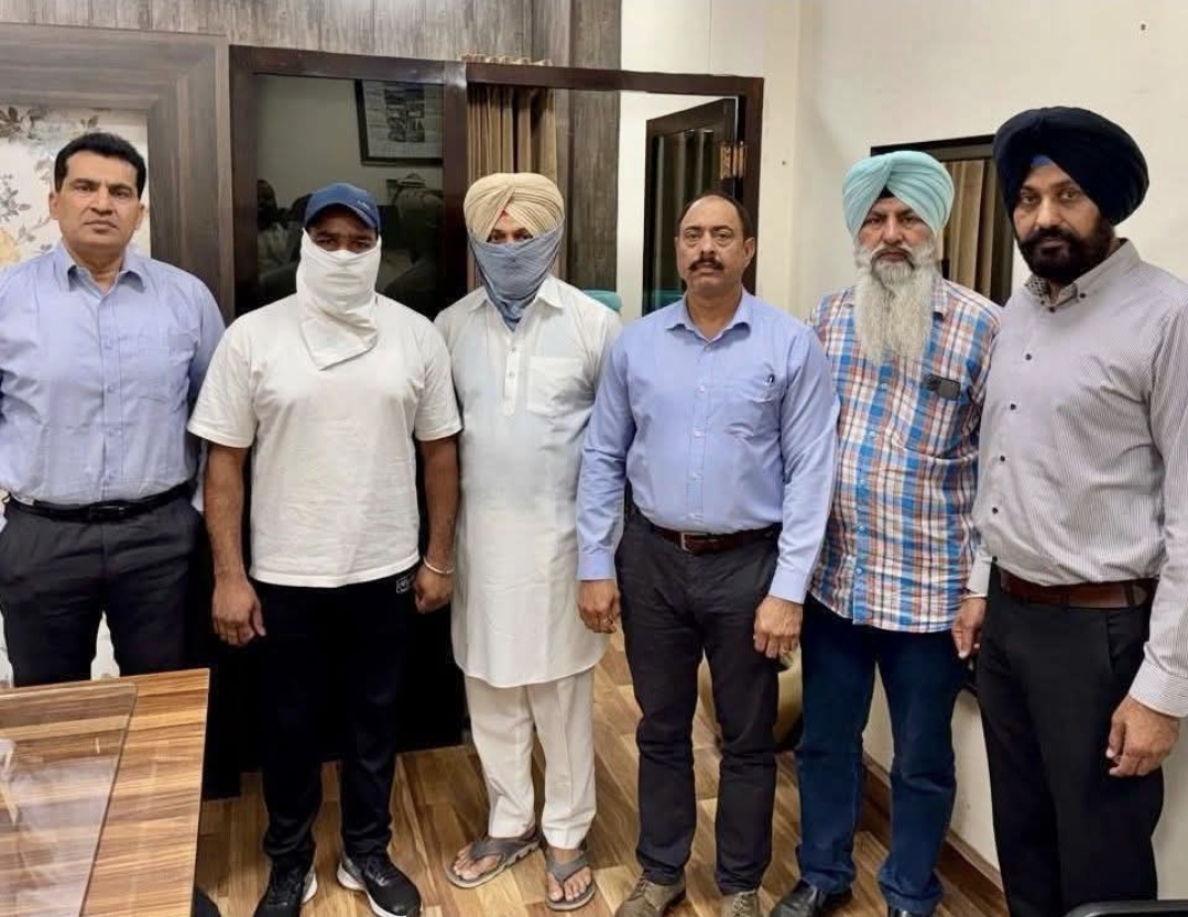 ਥਾਣਾ ਬੁੱਲੋਵਾਲ ਦਾ ਐਸਐਚਓ ਤੇ ਏਐਸਆਈ1,50,000 ਰੁਪਏ ਰਿਸ਼ਵਤ ਮੰਗਣ ਦੇ ਦੋਸ਼ ਹੇਠ ਵਿਜੀਲੈਂਸ ਬਿਊਰੋ ਵੱਲੋਂ ਗ੍ਰਿਫ਼ਤਾਰ !