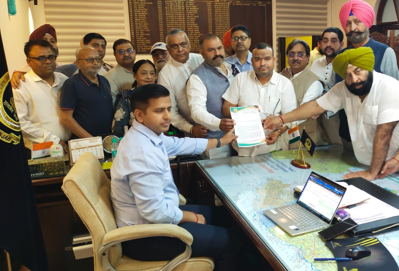 भाजपा ने जालंधर में अवैध रूप से रह रहे पाकिस्तानी नागरिकों को तुरंत निर्वासित करने के लिए डी.सी को दिया मांग पत्र