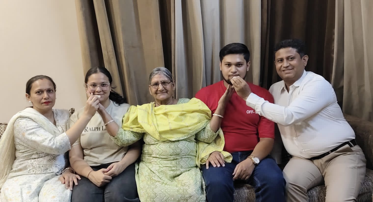 प्रणव भाटिया ने 12वीं में मेडिकल स्ट्रीम में हासिल किए 96.6% अंक,आयुषी भाटिया ने नॉन मेडिकल स्ट्रीम में हासिल किए 90% अंक