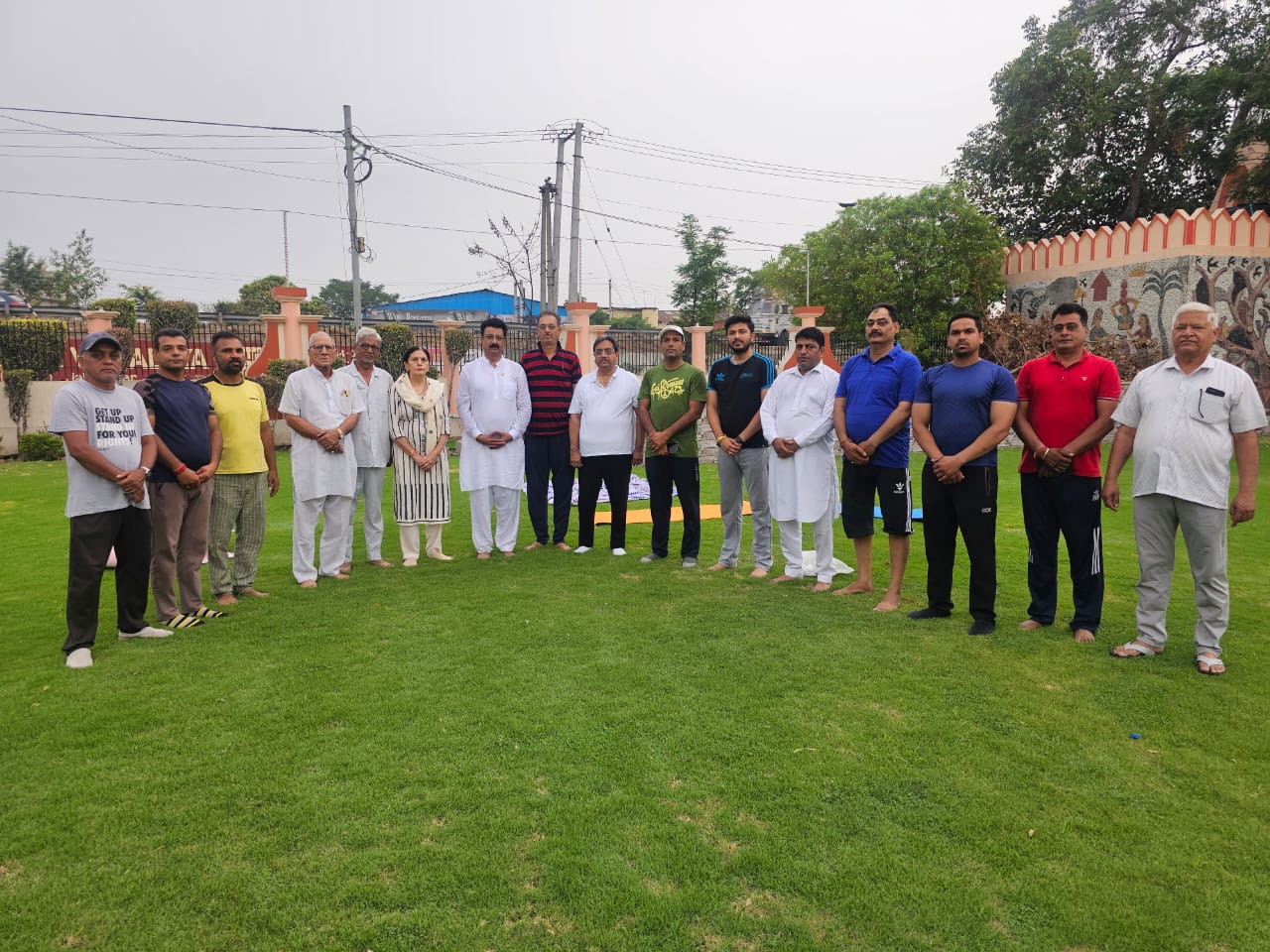 भाजपा प्रदेश महामंत्री राकेश राठौर ने 11 वे अंतरराष्ट्रीय योग दिवस पर किया योग