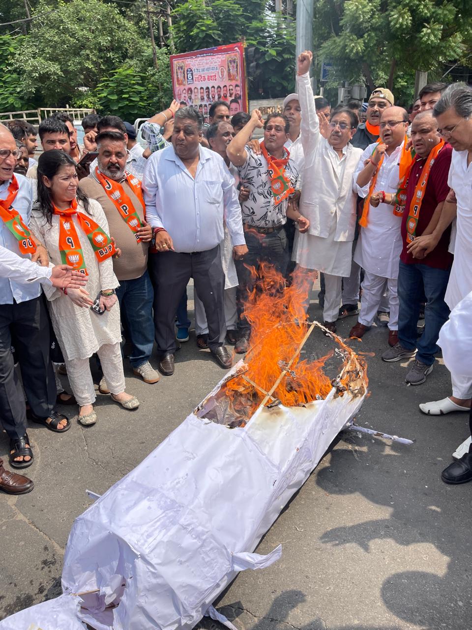 राकेश राठौर के नेतृत्व में केंद्रीय विधानसभा में फुका पंजाब सरकार का पुतला