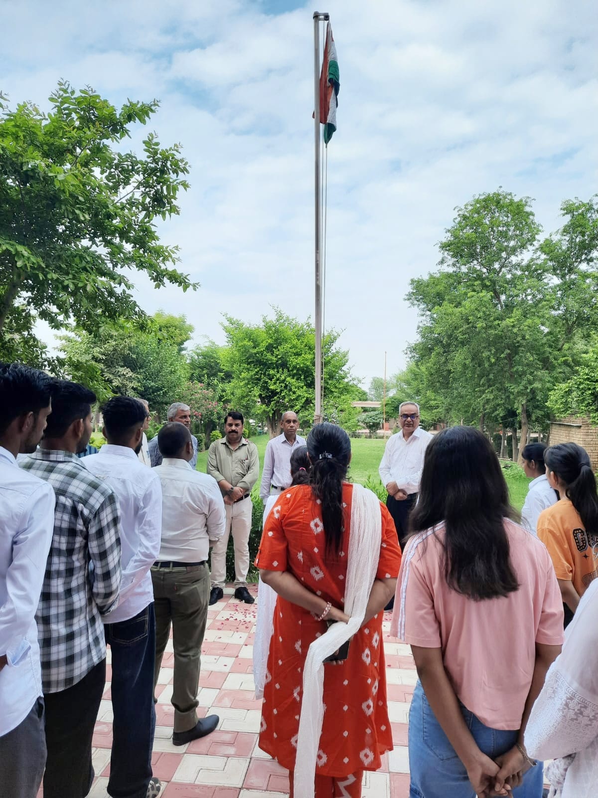 ਡੀ. ਏ. ਵੀ. ਲਾਅ ਕਾਲਜ਼ ਗੰਗਾਨਗਰ ਵਿੱਚ ਅਧਿਆਪਕਾਂ ਤੇ ਬੱਚਿਆਂ ਵੱਲੋਂ ਮਿਲ ਕੇ ਮਨਾਇਆ ਗਿਆ 79ਵਾਂ ਸੁਤੰਤਰਤਾ ਦਿਵਸ