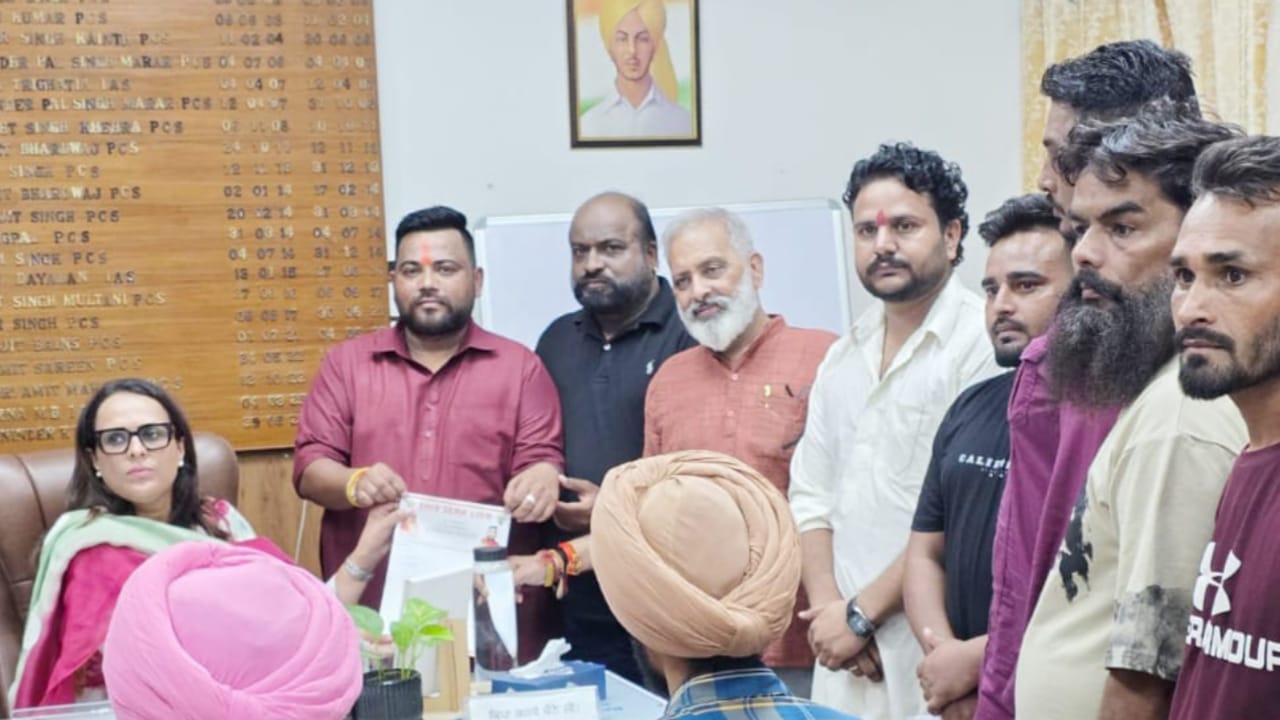 ਜਾਲੀ ਸਕੂਲ ਸਰਟੀਫਿਕੇਟ ਬਨਾਉਣ ਵਾਲੇ ਅਜੰਟ ਦਾ ਲਾਇਸੰਸ ਰੱਦ ਕਰਨ ਦੀ ਕੀਤੀ ਮੰਗ ਸ਼ਿਵਸੈਨਾ ਲੋਇਨ ਨੇ