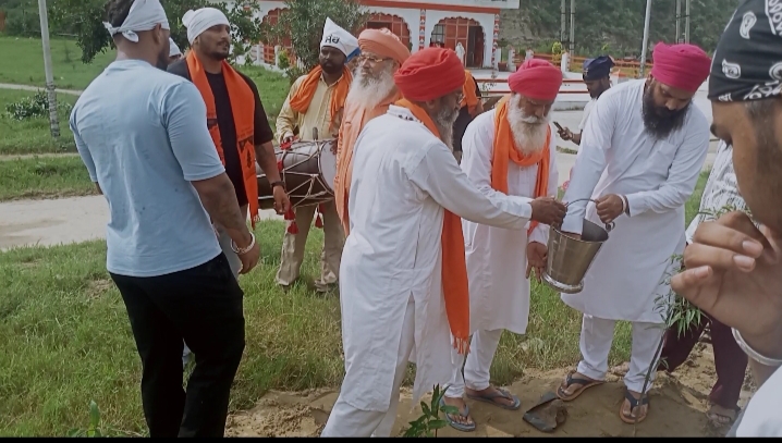 ਰਵੀਦਾਸੀਆ ਕੌਮ ਦੇ ਬੱਬਰ ਸ਼ੇਰ ਸੁਲਤਾਨ ਸ੍ਰੀ ਖੁਰਾਲਗੜ੍ਹ ਸਾਹਿਬ (ਚਰਨ ਛੋਹ ਗੰਗਾ) ਵਿਖੇ ਹੋਏ ਨਤਮਸਤਕ 