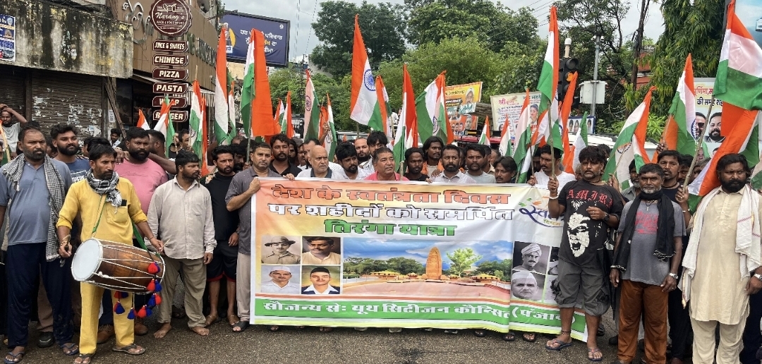 ਆਜ਼ਾਦੀ ਘੁਲਾਟੀਆਂ ਨੇ ਤਿਰੰਗੇ ਦੇ ਮਾਣ ਲਈ ਆਪਣੀਆਂ ਜਾਨਾਂ ਕੁਰਬਾਨ ਕੀਤੀਆਂ : ਡਾ. ਰਮਨ ਘਈ