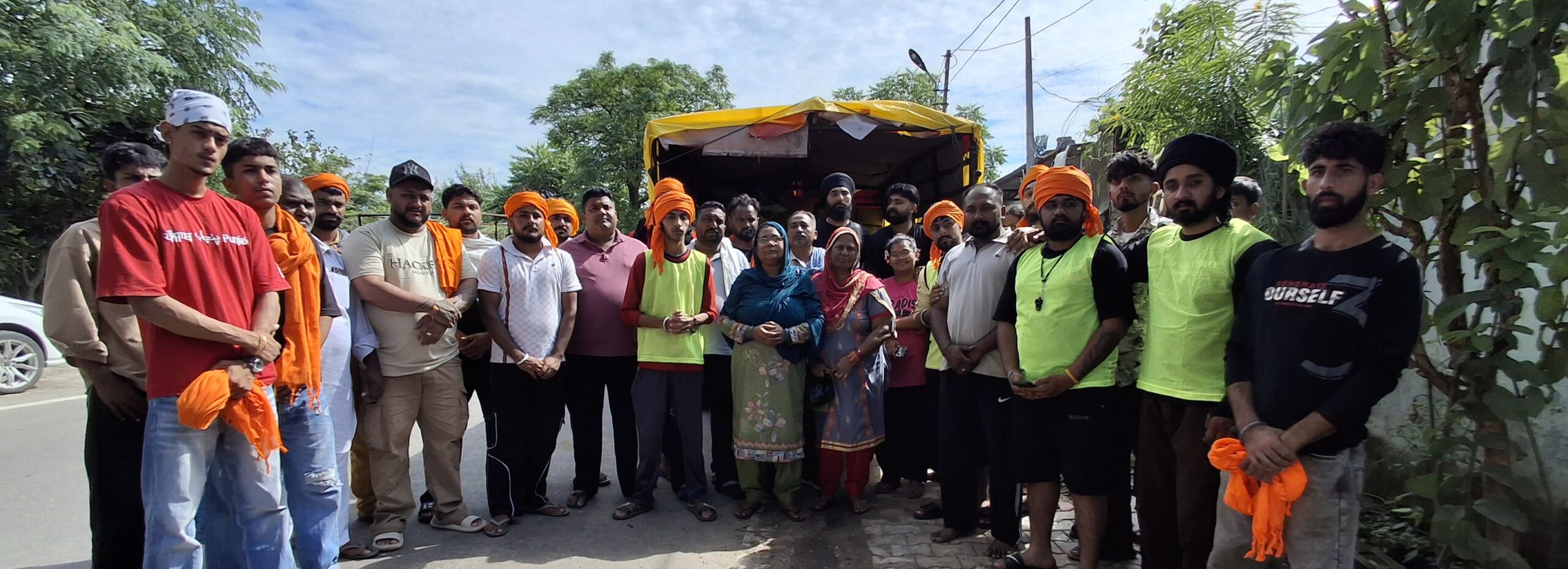 ਬੇਗਮਪੁਰਾ ਟਾਈਗਰ ਫੋਰਸ ਨੇ ਹੜ੍ਹ ਪੀੜਤਾਂ ਦੀ ਸਹਾਇਤਾ ਲਈ ਦੋ ਟਰਾਲੀਆਂ ਰਾਸ਼ਨ ਅਤੇ ਇੱਕ ਟਰਾਲੀ ਹਰੇ ਚਾਰੇ ਦੀ ਭੇਜੀ ! 