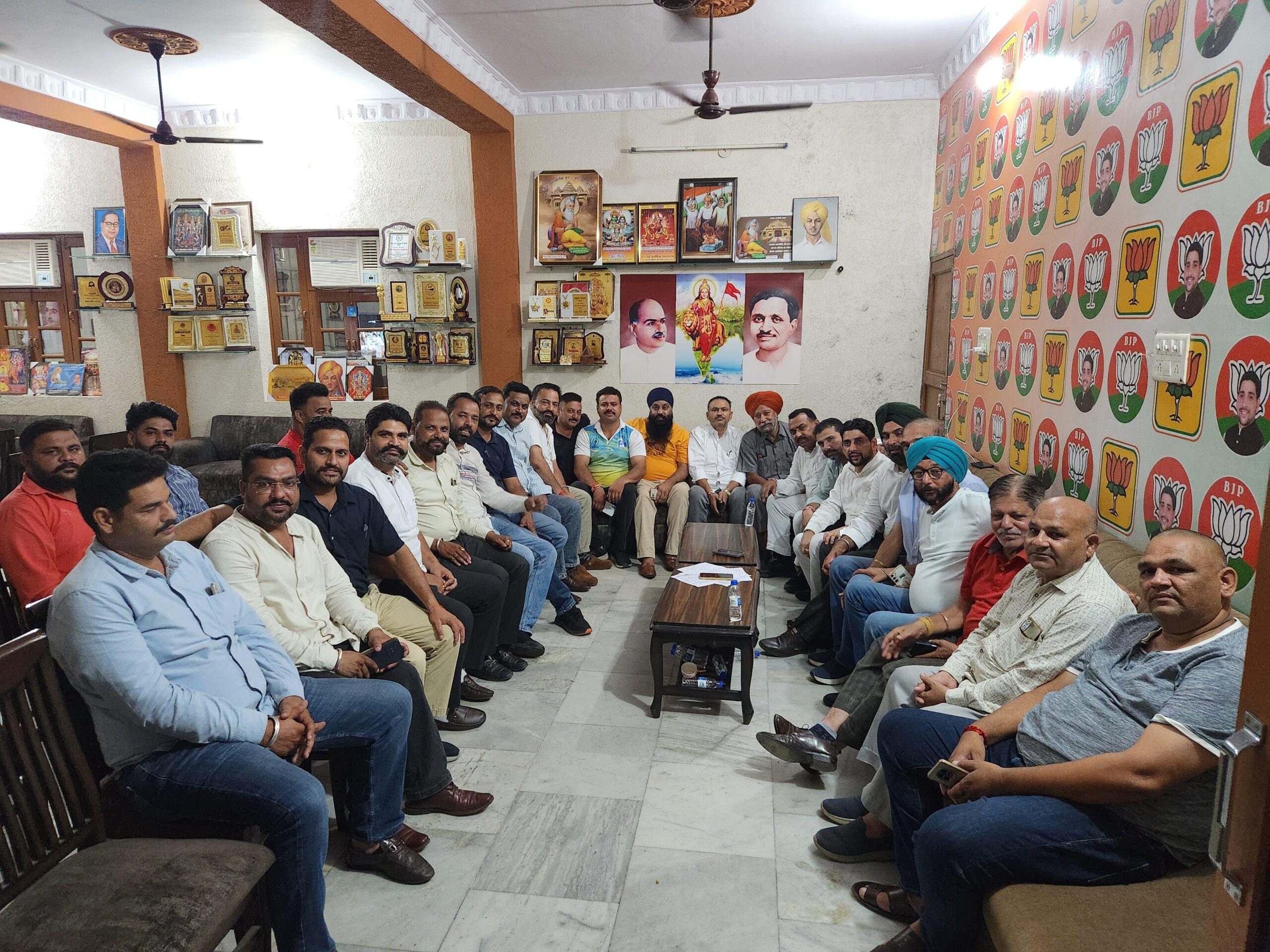 भाजपा वेस्ट विधानसभा मे हर जरूरतमंद का सहयोग करेगी-शीतल अंगुराल* 