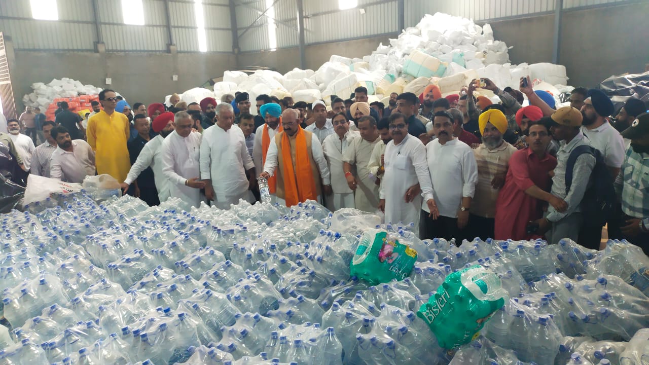 भाजपा ने पंजाब के बाढ़ प्रभावित इलाकों में भेजी राहत सामग्री