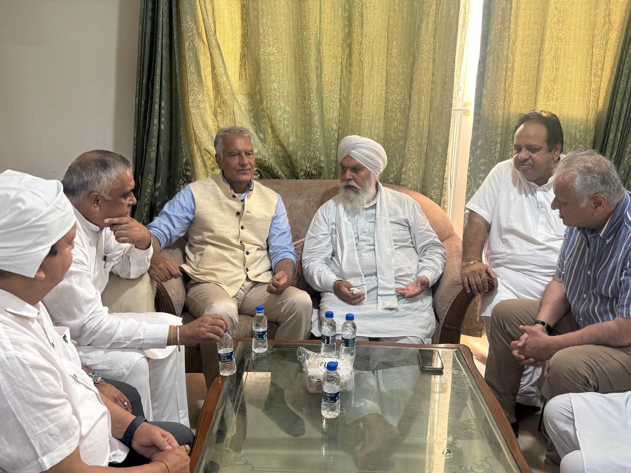 भाजपा के प्रदेश अध्यक्ष सुनील जाखड़ ने जालंधर के पूर्व लोकसभा सांसद महेंद्र सिंह केपी के पुत्र रिची केपी के निधन पर प्रकट किया शोक