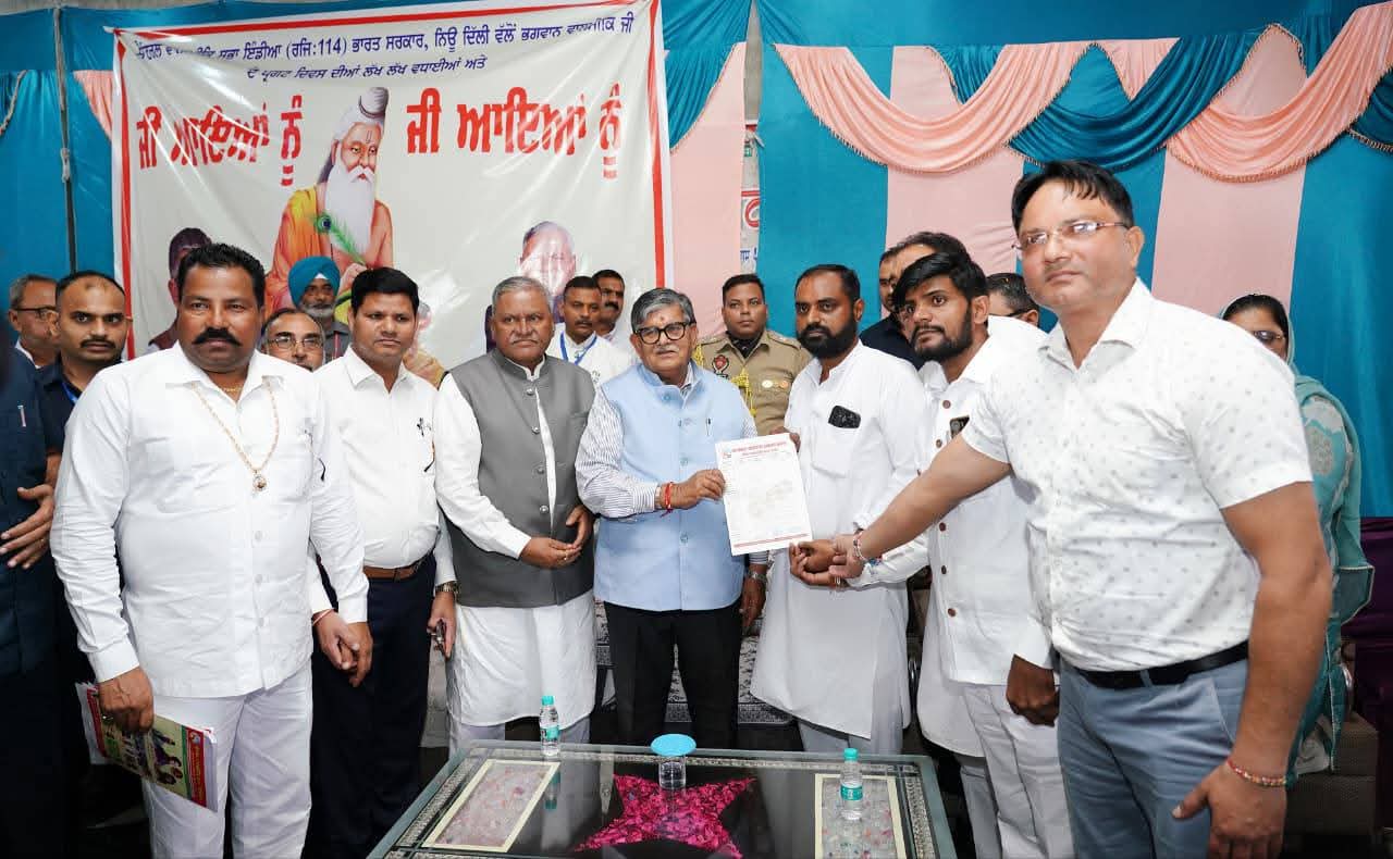 ਭਗਵਾਨ ਵਾਲਮੀਕਿ ਜੀ ਦੀਆਂ ਸਿੱਖਿਆਵਾਂ ਸੱਚ ਅਤੇ ਧਾਰਮਿਕਤਾ ਨੂੰ ਪ੍ਰੇਰਿਤ ਕਰਦੀਆਂ ਹਨ: ਰਾਜਪਾਲ ਗੁਲਾਬ ਚੰਦ ਕਟਾਰੀਆ*