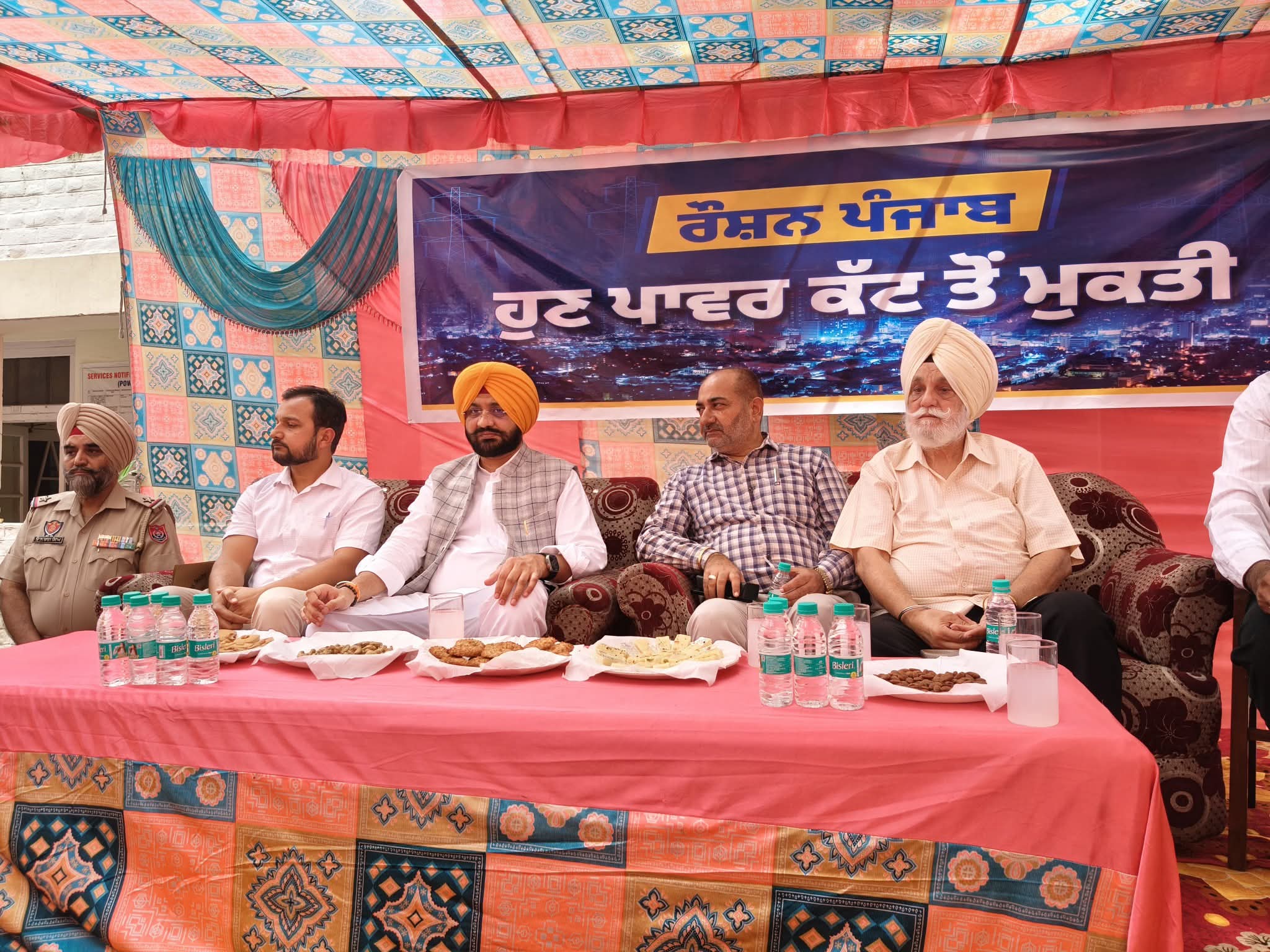 *ਕੈਬਨਿਟ ਮੰਤਰੀ ਤਰੁਨਪ੍ਰੀਤ ਸਿੰਘ ਸੌਂਦ ਨੇ ਖੰਨਾ ‘ਚ 39.40 ਕਰੋੜ ਰੁਪਏ ਦੀ ਲਾਗਤ ਨਾਲ ਬਿਜਲੀ ਢਾਂਚੇ ਦੀ ਵਿਕਾਸ ਯੋਜਨਾ ਦਾ ਕੀਤਾ ਉਦਘਾਟਨ*