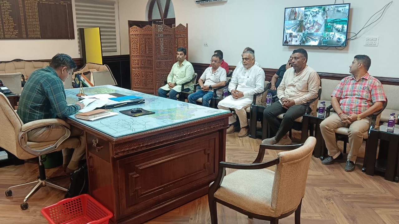 पूर्व संसदीय सचिव कृष्ण देव भंडारी के अथक प्रयासों से पटाखा व्यापारियों की समस्या का हुआ समाधान,पटाखा मार्केट पठानकोट चौक में सर्कस वाली जगह पर लगेगी