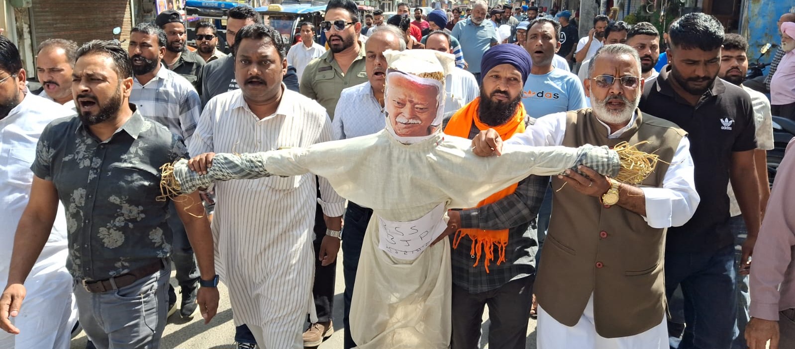 ਮਨੂਵਾਦੀ ਸੋਚ ਦੇ ਕੱਟੜਪੰਥੀ ਵਕੀਲ ਰਕੇਸ਼ ਕਿਸ਼ੋਰ ਤੇ ਐਨਐਸਏ ਲਗਾ ਕੇ ਡਿਬੜੂਗੜ੍ਹ ਜੇਲ ਵਿੱਚ ਸੁੱਟਿਆ ਜਾਵੇ : ਅਨਿਲ ਬਾਘਾ  