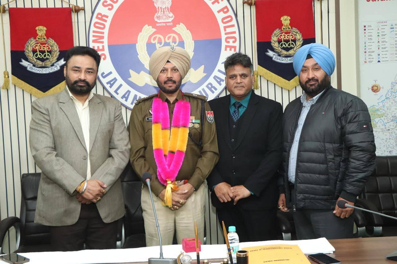 ਐਸਐਸਪੀ ਦਫ਼ਤਰ, ਜਲੰਧਰ ਦਿਹਾਤੀ ਵਿੱਚ ਸੇਵਾਨਿਵ੍ਰਿਤ ਹੋ ਰਹੇ ਪੁਲਿਸ ਅਧਿਕਾਰੀਆਂ ਦੇ ਸਨਮਾਨ ਵਿੱਚ ਸਨਮਾਨ ਪੂਰਵਕ ਵਿਦਾਇਗੀ ਸਮਾਰੋਹ ਆਯੋਜਿਤ