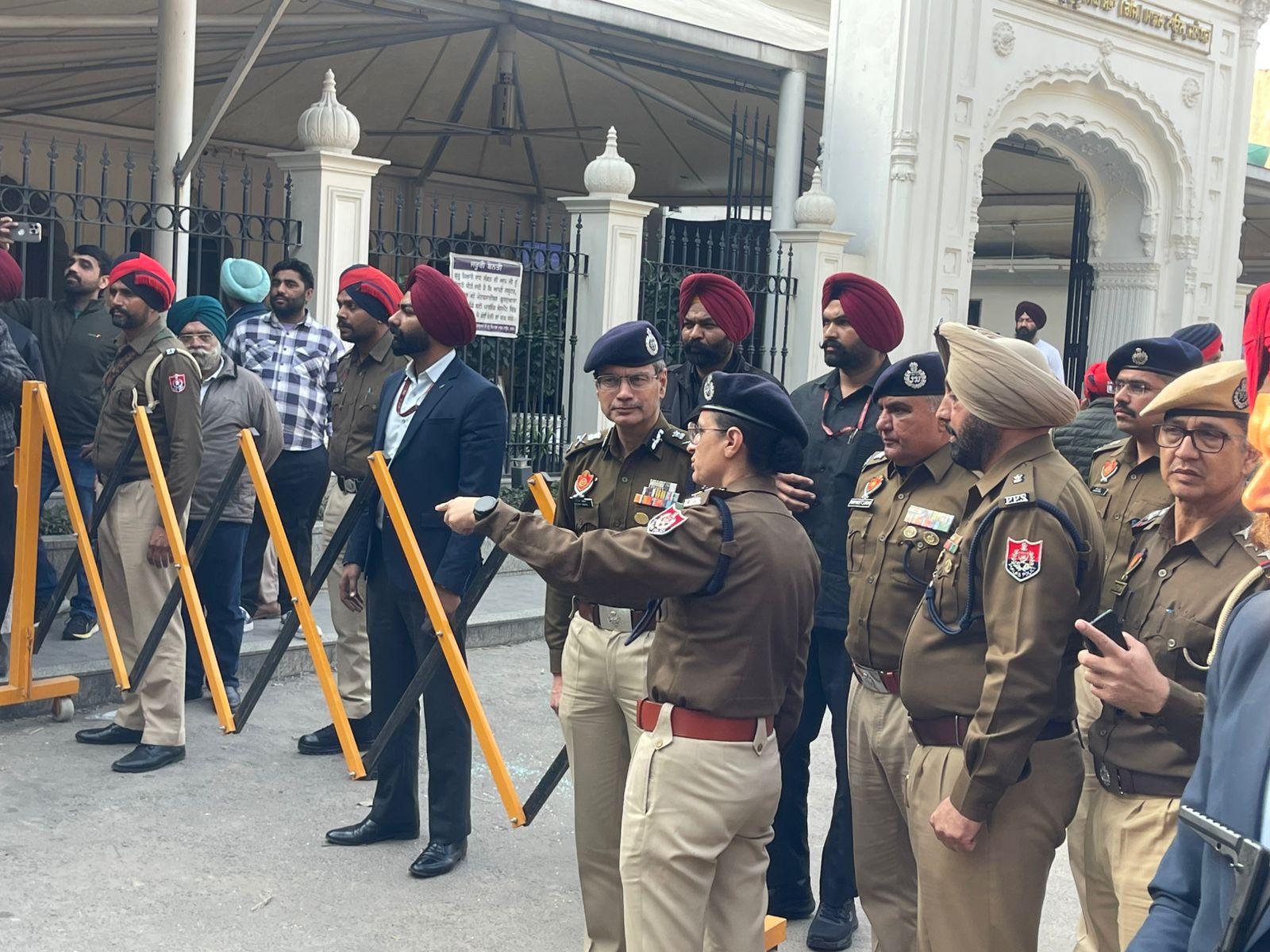 ਲੱਕੀ ਓਬਰਾਏ ਕਤਲ ਕੇਸ: ਡੀਜੀਪੀ ਗੌਰਵ ਯਾਦਵ ਨੇ ਵਾਰਦਾਤ ਵਾਲੀ ਥਾਂ ਦਾ ਲਿਆ ਜਾਇਜ਼ਾ; ਦੋਸ਼ੀਆਂ ਨੂੰ ਸਖ਼ਤ ਸਜ਼ਾ ਦਿਵਾਉਣ ਦਾ ਦਿੱਤਾ ਭਰੋਸਾ*