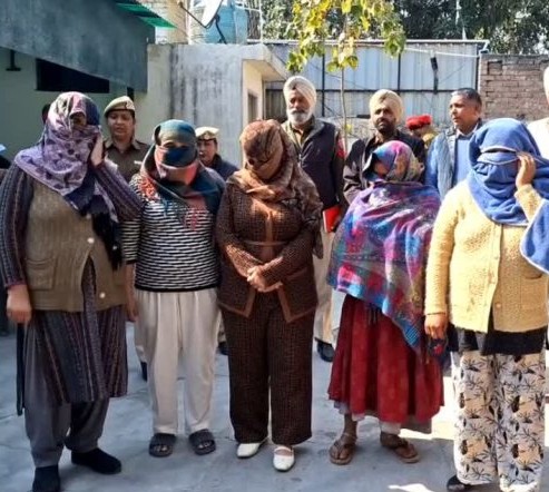 ਮਾਂ ਨੇ ਕੀਤਾ ਆਪਣੀ ਹੀ ਧੀ ਦਾ 5ਲੱਖ ਚ ਸੌਦਾ, ਚੜੀ ਪੁਲਿਸ ਦੇ ਹੱਥੇ