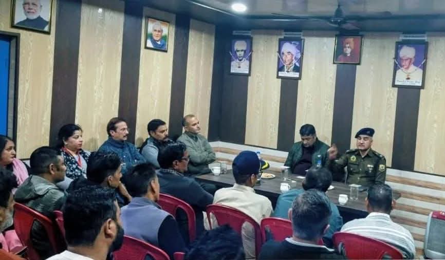 सुल्याली पंचायत ने की समीक्षा बैठक, नशा तस्करों पर सख्ती के निर्देश